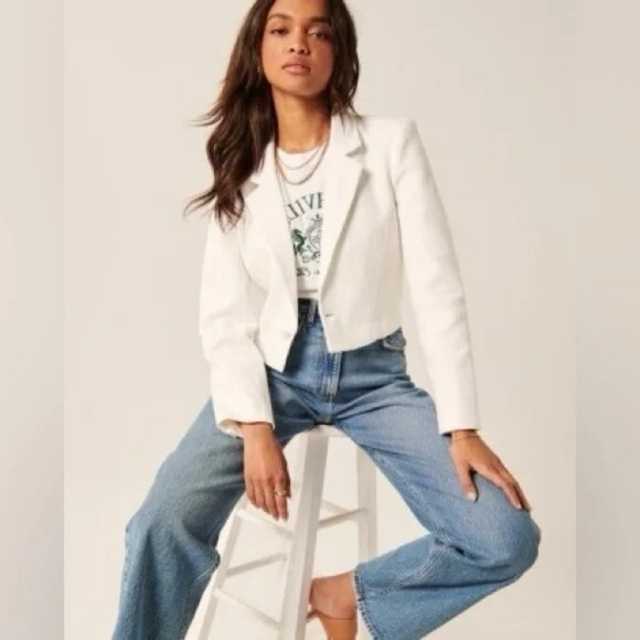 Abercrombie & Fitch Jackets & Blazers - Abercrombie & Fitch Tweed Cropped Preppy White Blazer Size XL